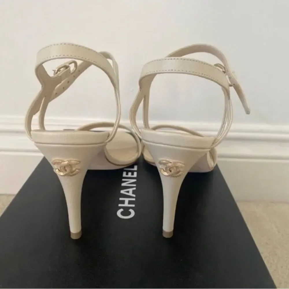 Chanel heels - Picture 5 of 6